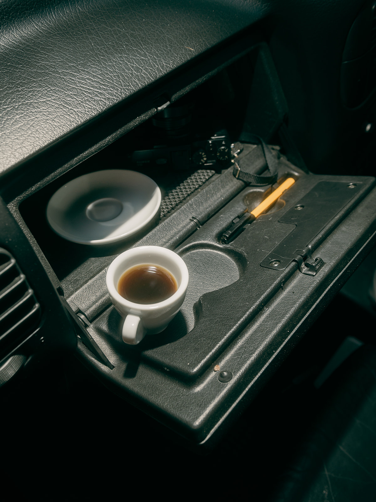 espresso cup holder in the Volkswagen mk3 gti