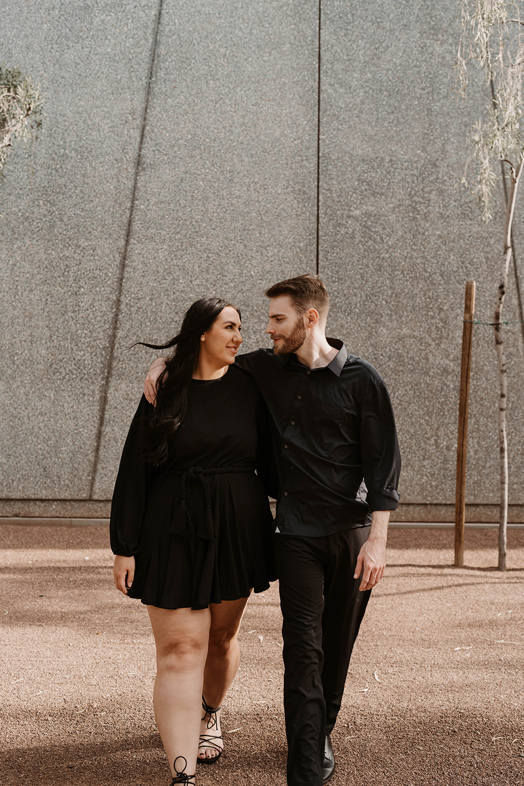 Engagement photos in Phoenix Art Museum 