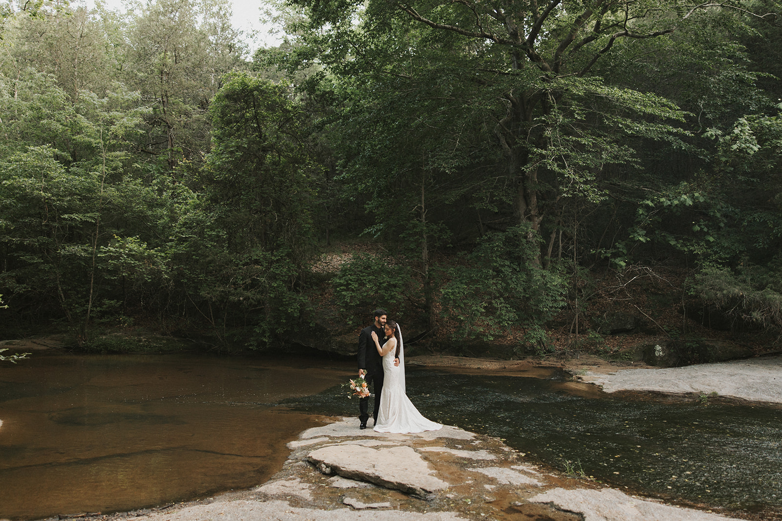 A romantic, classical Southern wedding at the Vesuvius Vineyards in Iron Station, NC