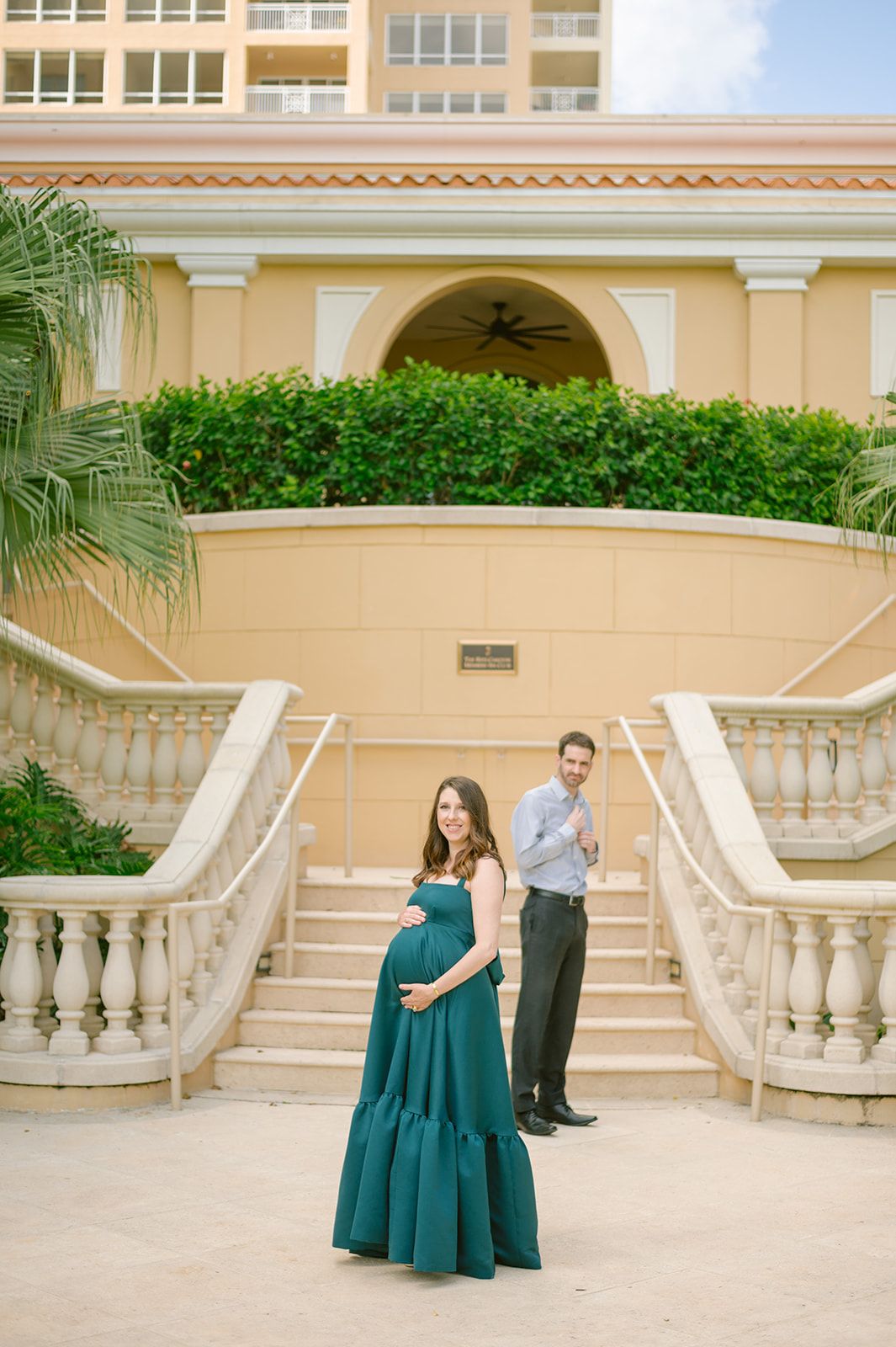 Amanda's maternity photoshoot in her stunning green dress at The Ritz Carlton