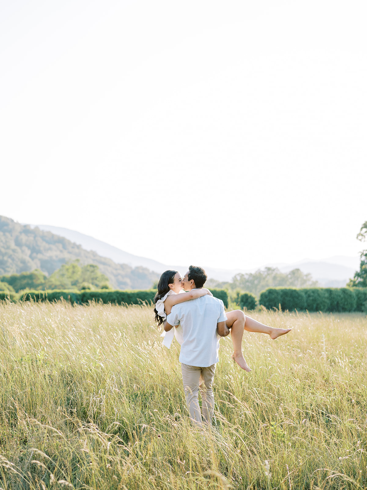 Summer Engagement Session at Big Spring Farm in Lexington by Virginia Wedding photographer Natalie Jayne Photography