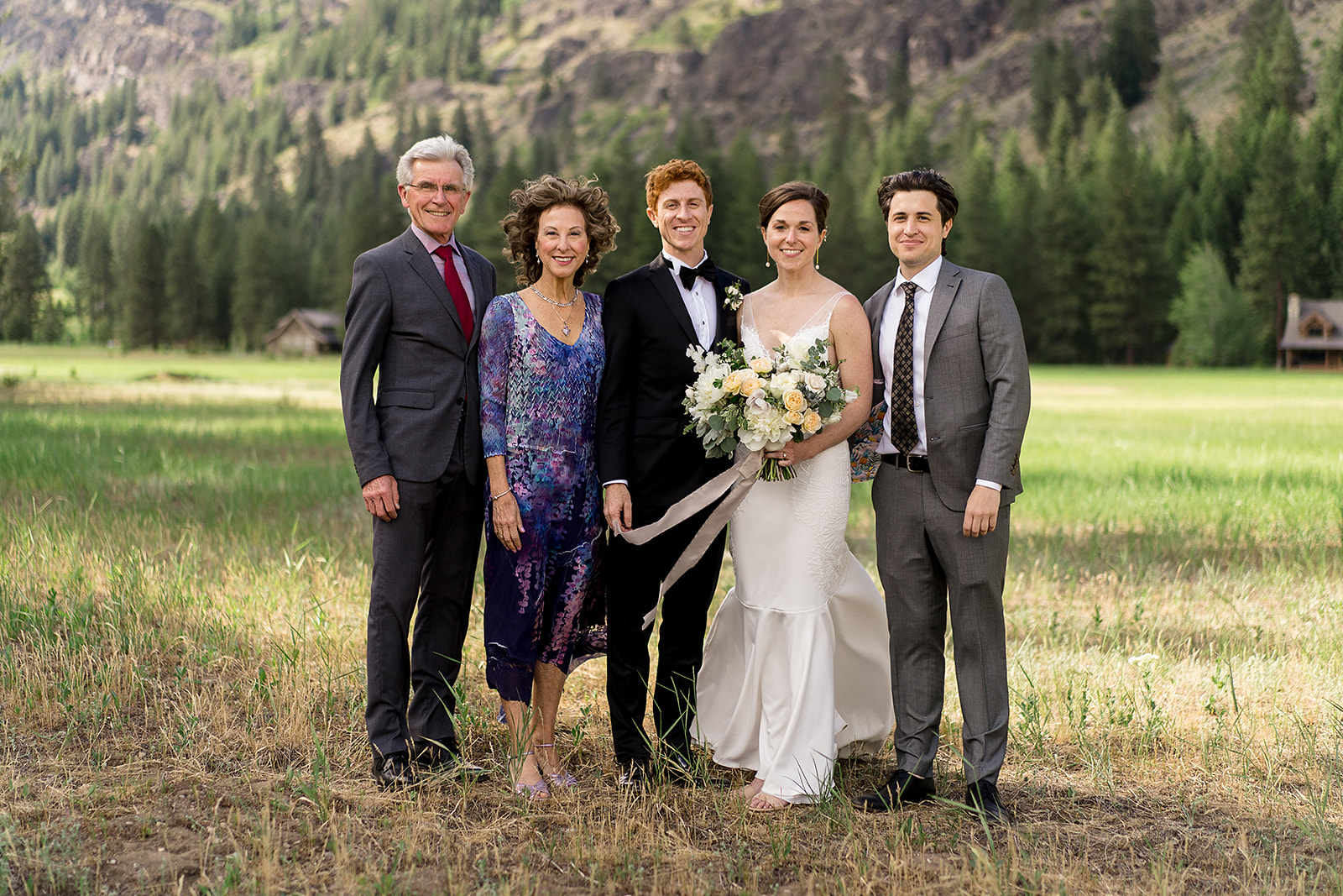 Mazama Ranch House wedding family photos in field 