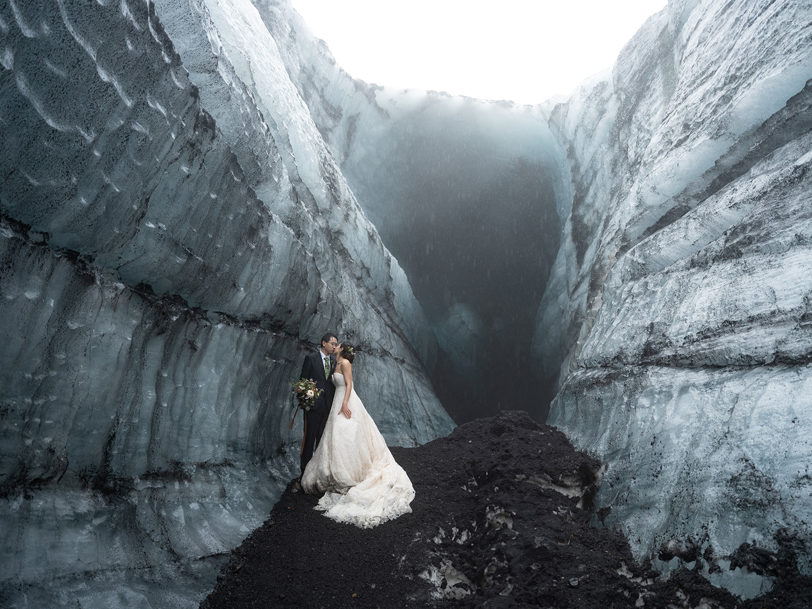 Iceland glacier elopement 