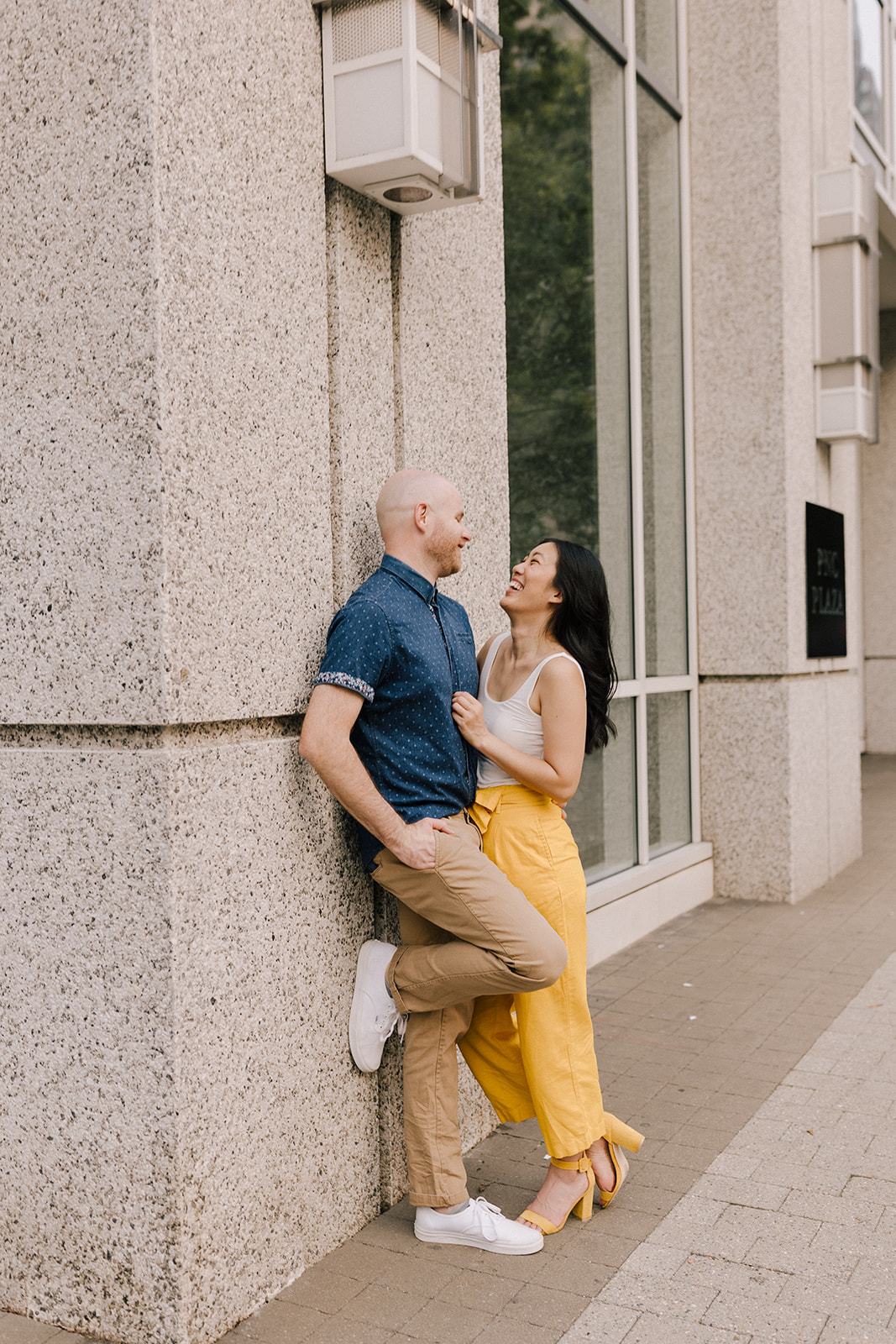Amy Ellis Photography couples or engagement session in Downtown Raleigh, NC