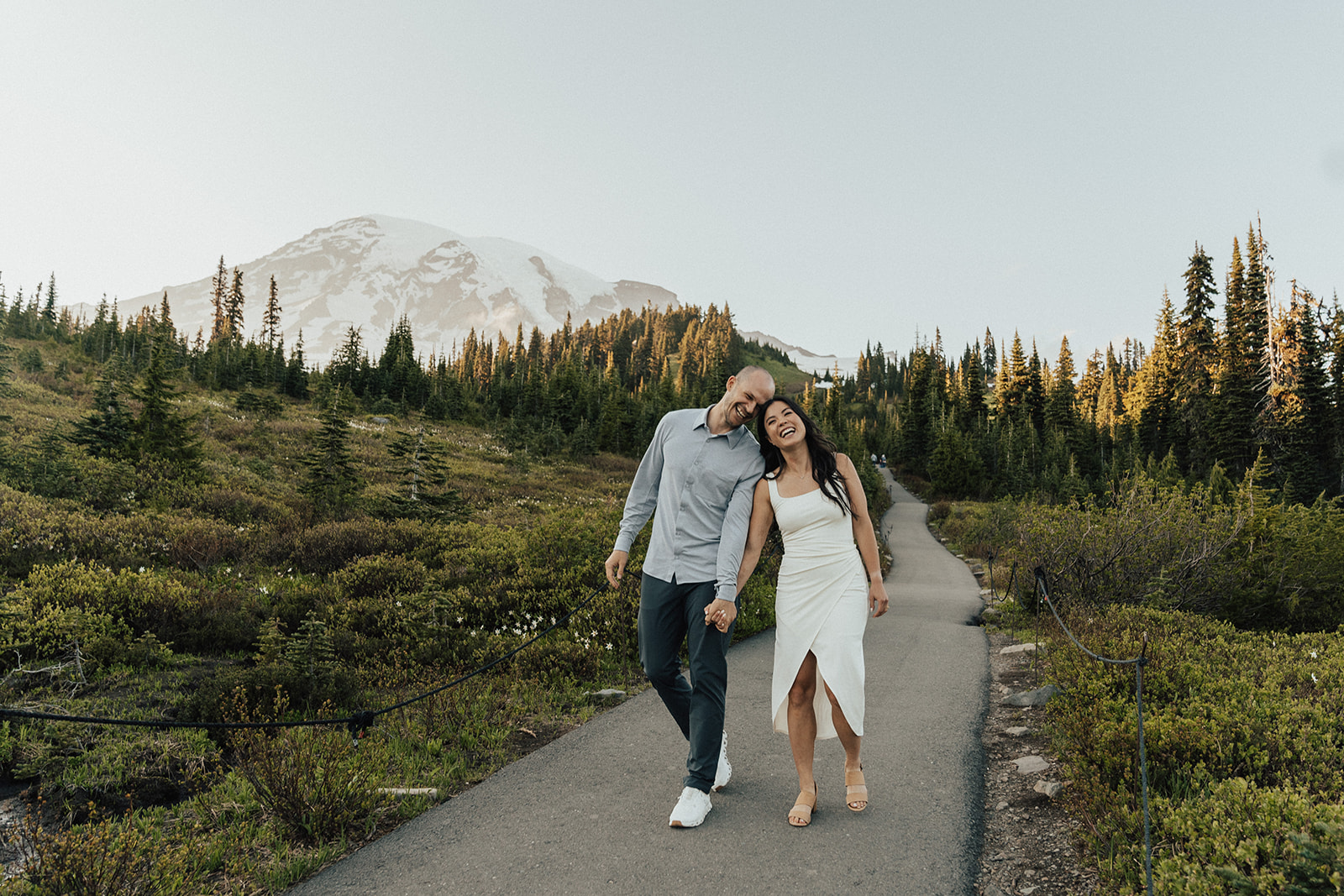 A couple at Mt Rainier photographed by Hallie Kathryn for their engagement photos