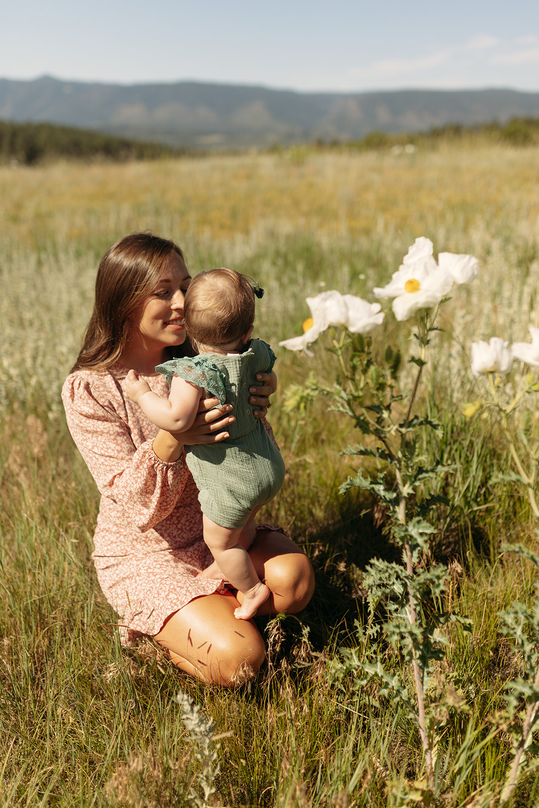 5 month baby milestone photos in castle rock colorado during summer at dawsons butte