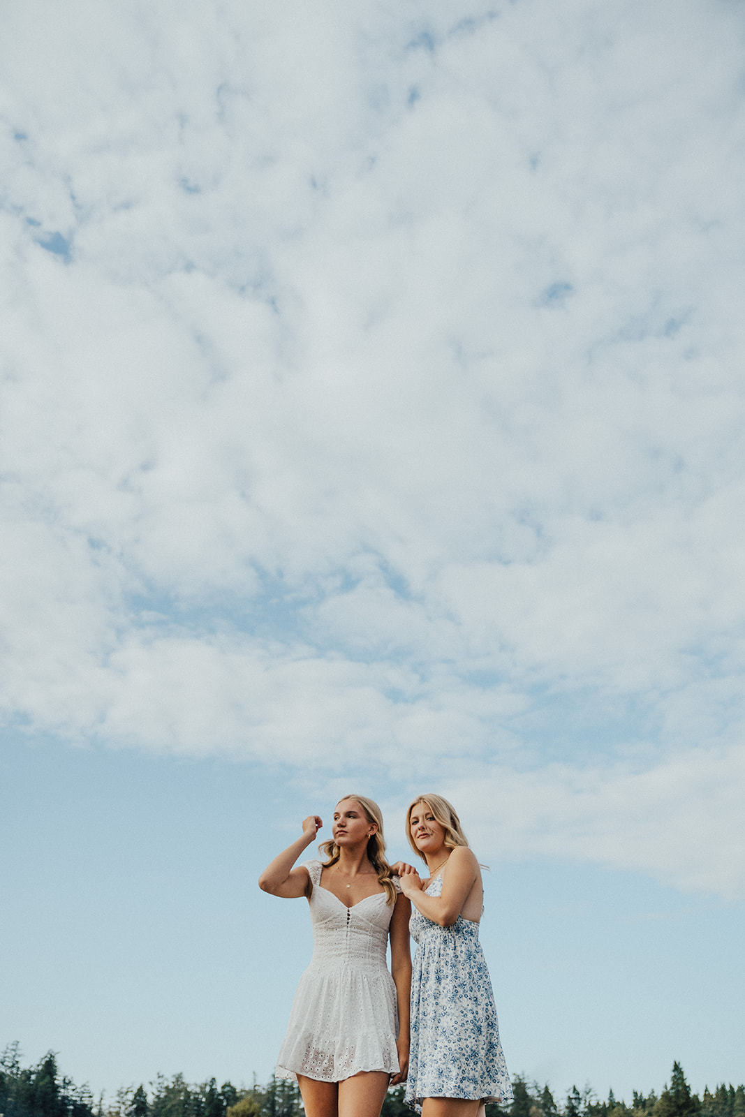 Sisters & best friends photoshoot on Orcas Island, Seattle