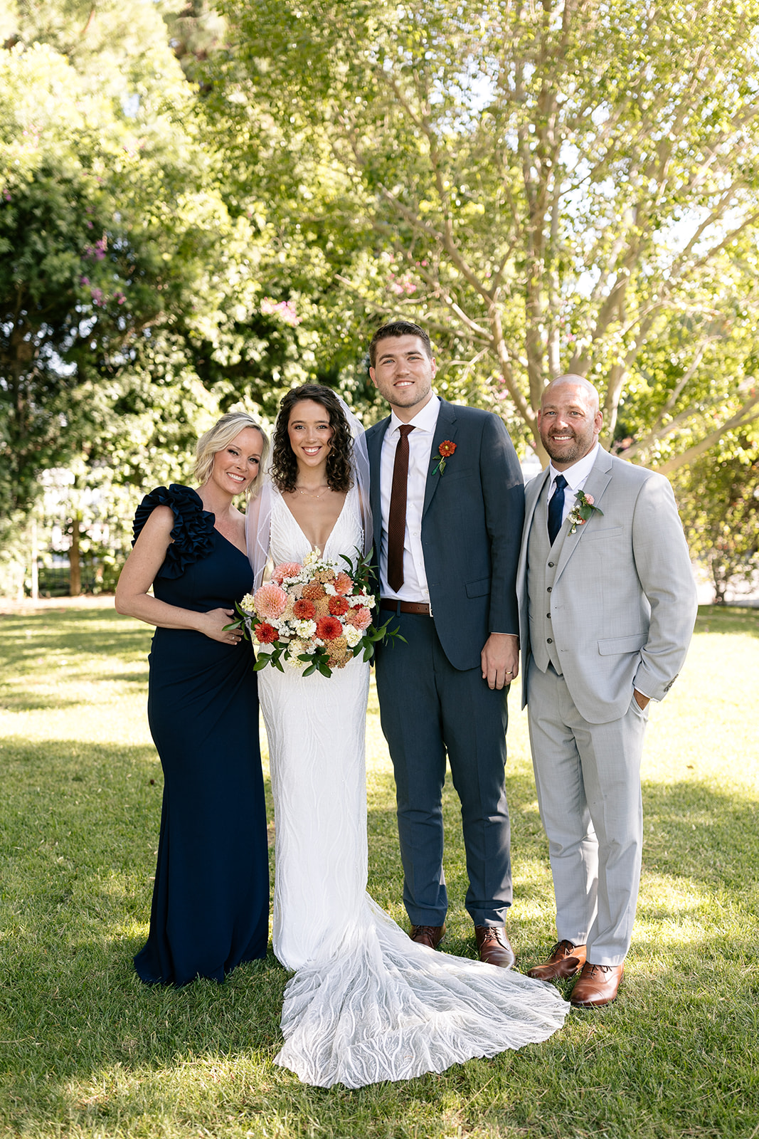 griffith house anaheim california socal orange county wedding bride and groom portraits parents park pictures