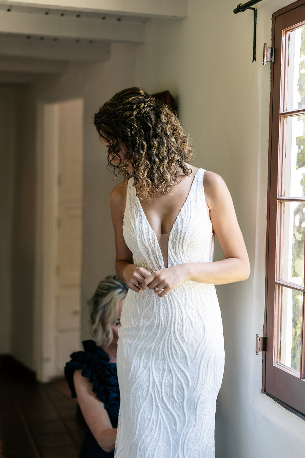 griffith house anaheim california socal orange county wedding getting ready mismatched dresses bridal portraits mother