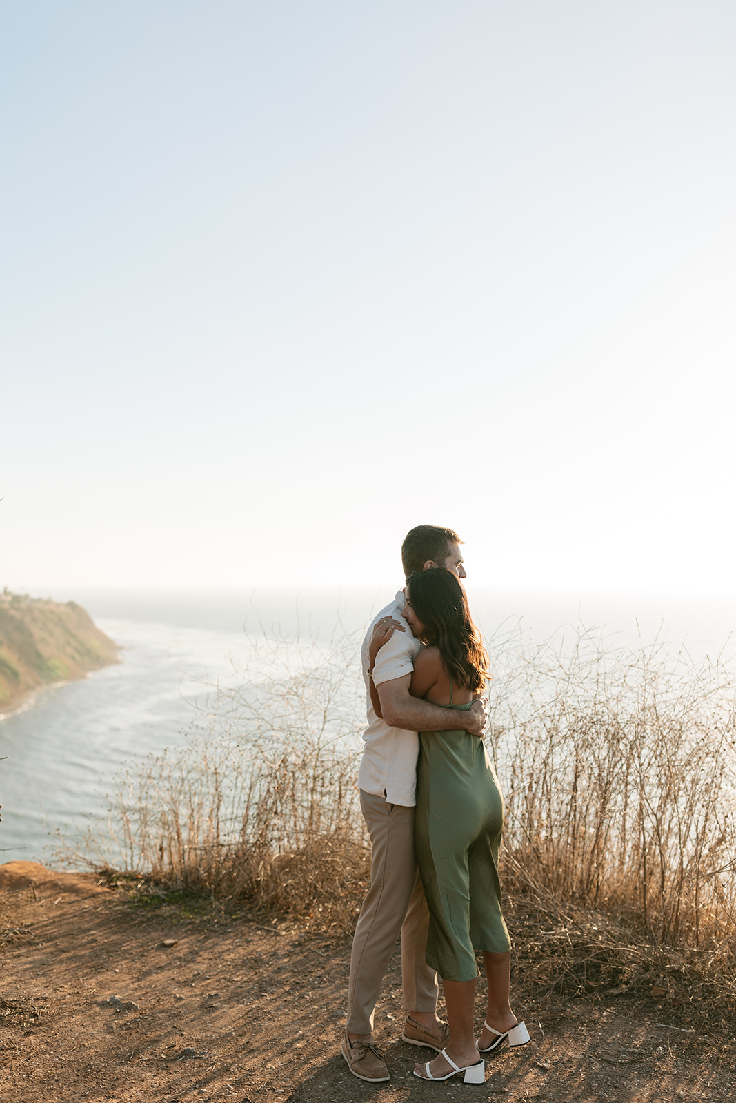cliffside proposal engagement session palos verdes california socal couples photoshoot photo session couples outfits