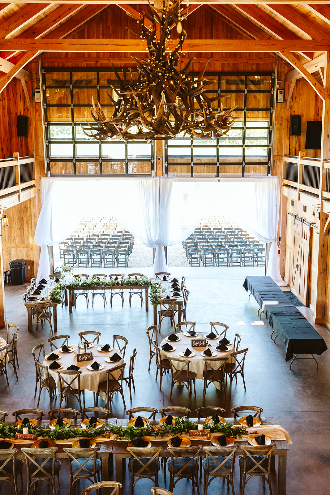 Central Minnesota wedding venue at The Barn at Stoney Hills