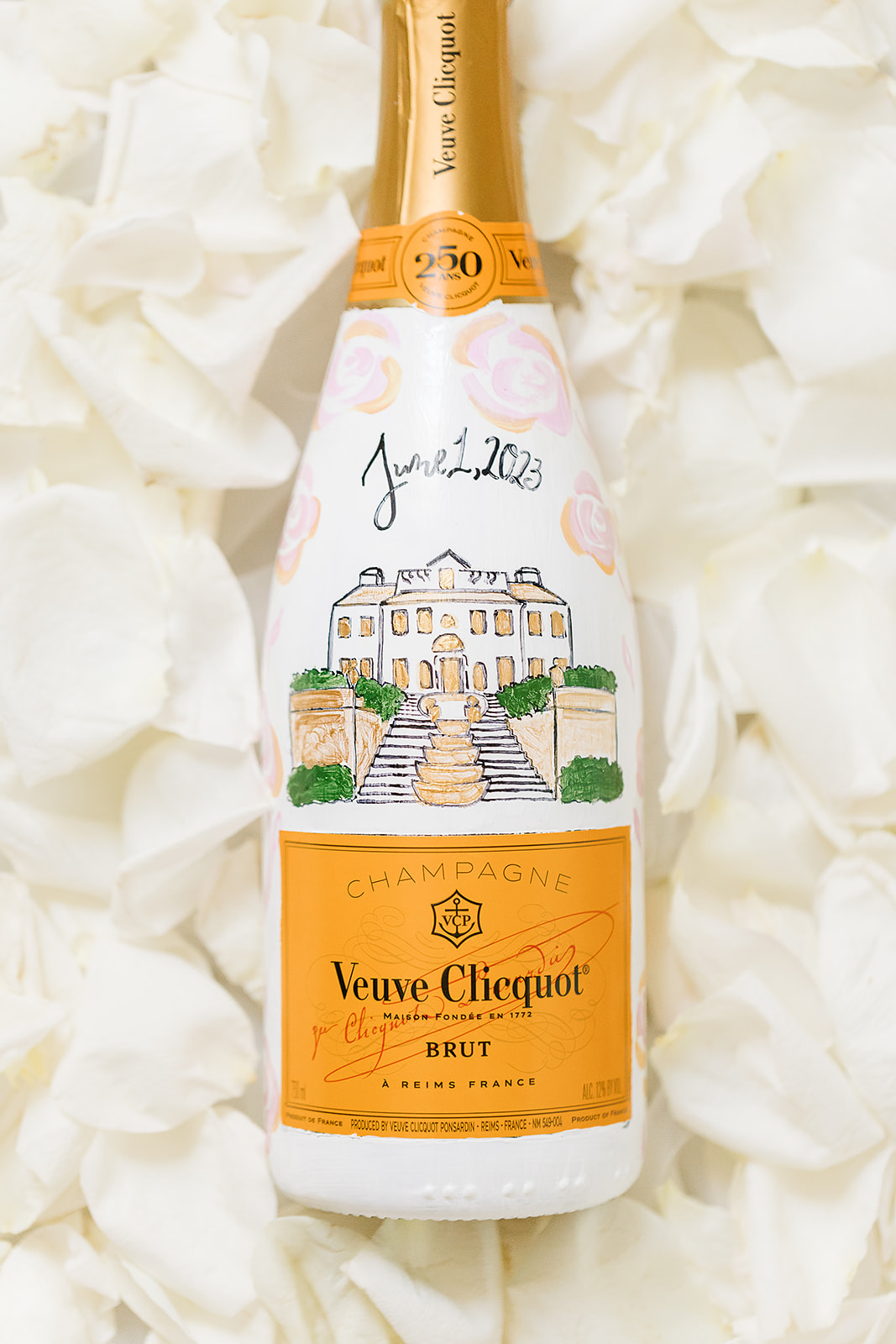 CHAMPAGNE HAND PAINTED BOTTLE OF VEUV CLIQUOT CUSTOMIZED