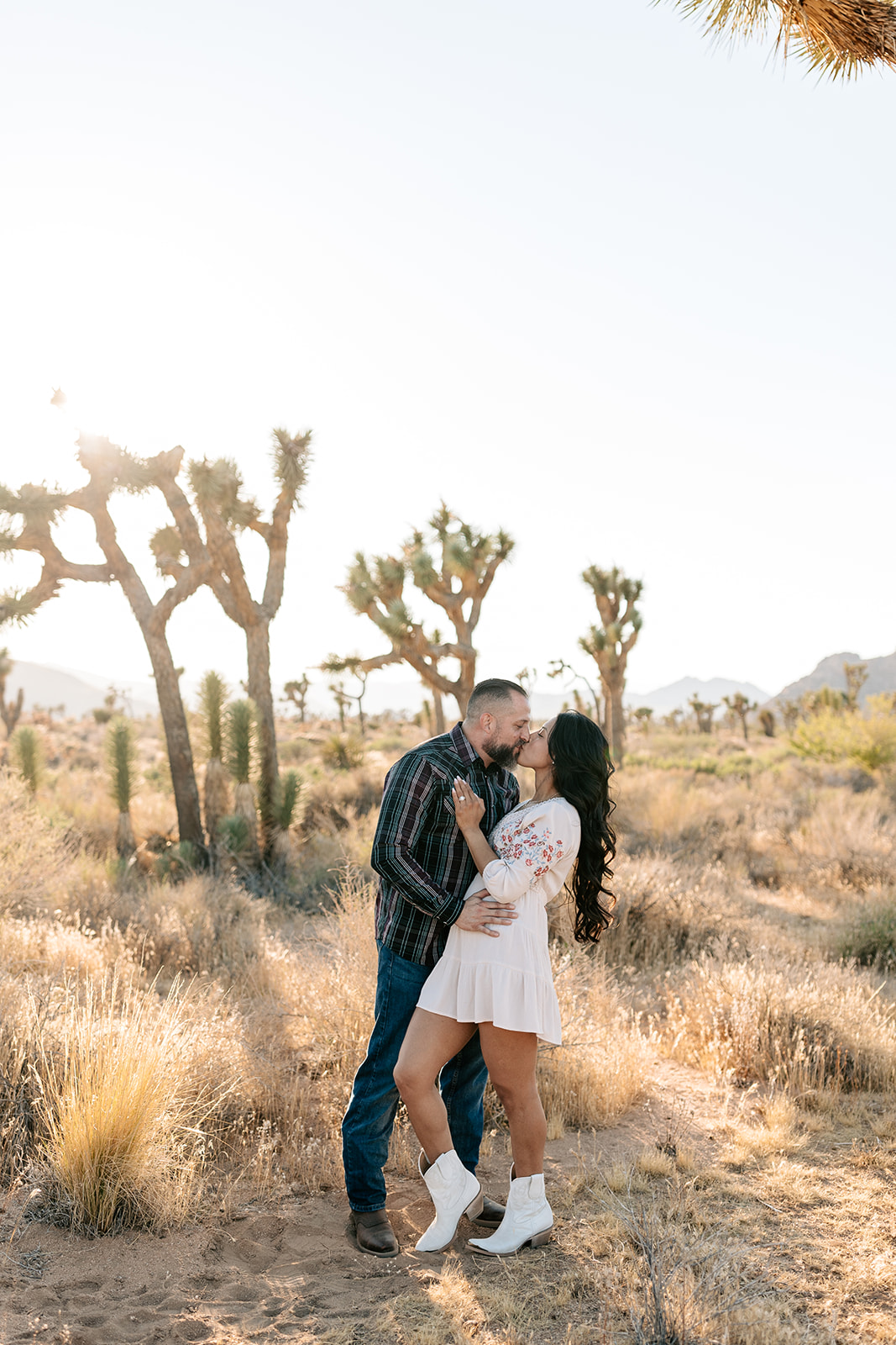 sunset engagement session joshua tree national park california black and white engagement pictures photos socal pics