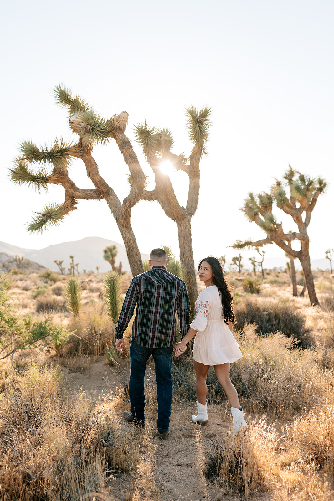 sunset engagement session joshua tree national park california black and white engagement pictures photos socal pics