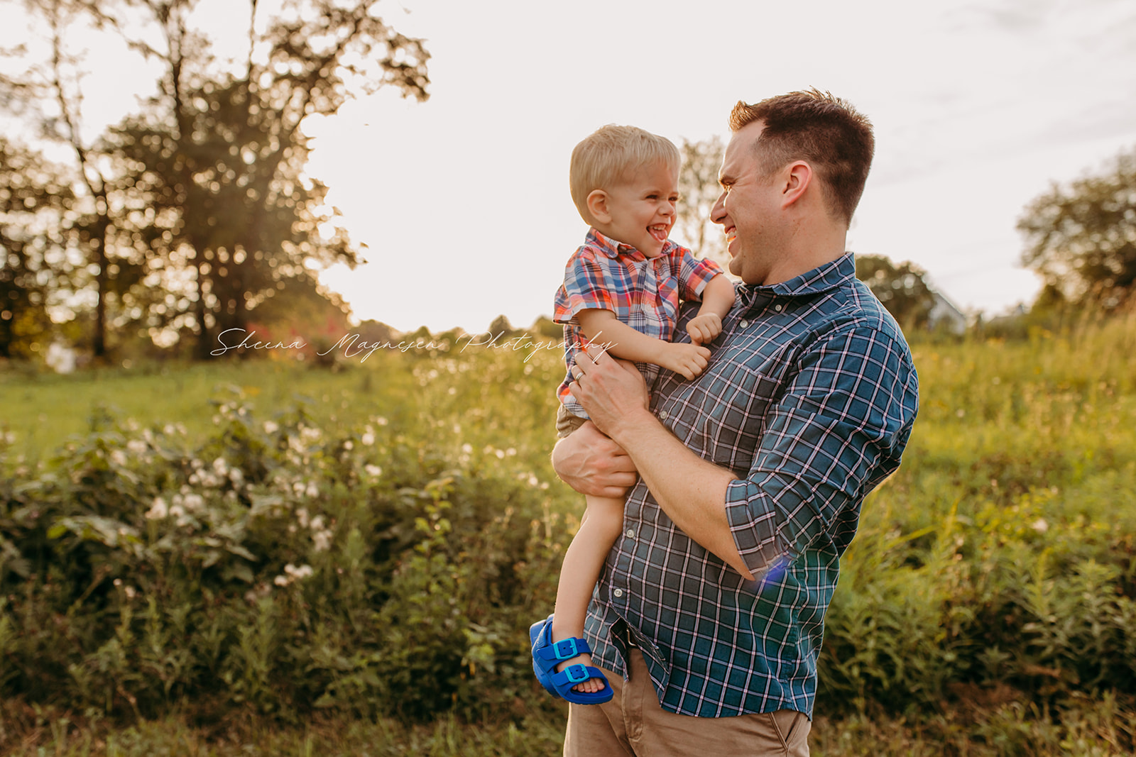 Outdoor family session in Naperville, IL