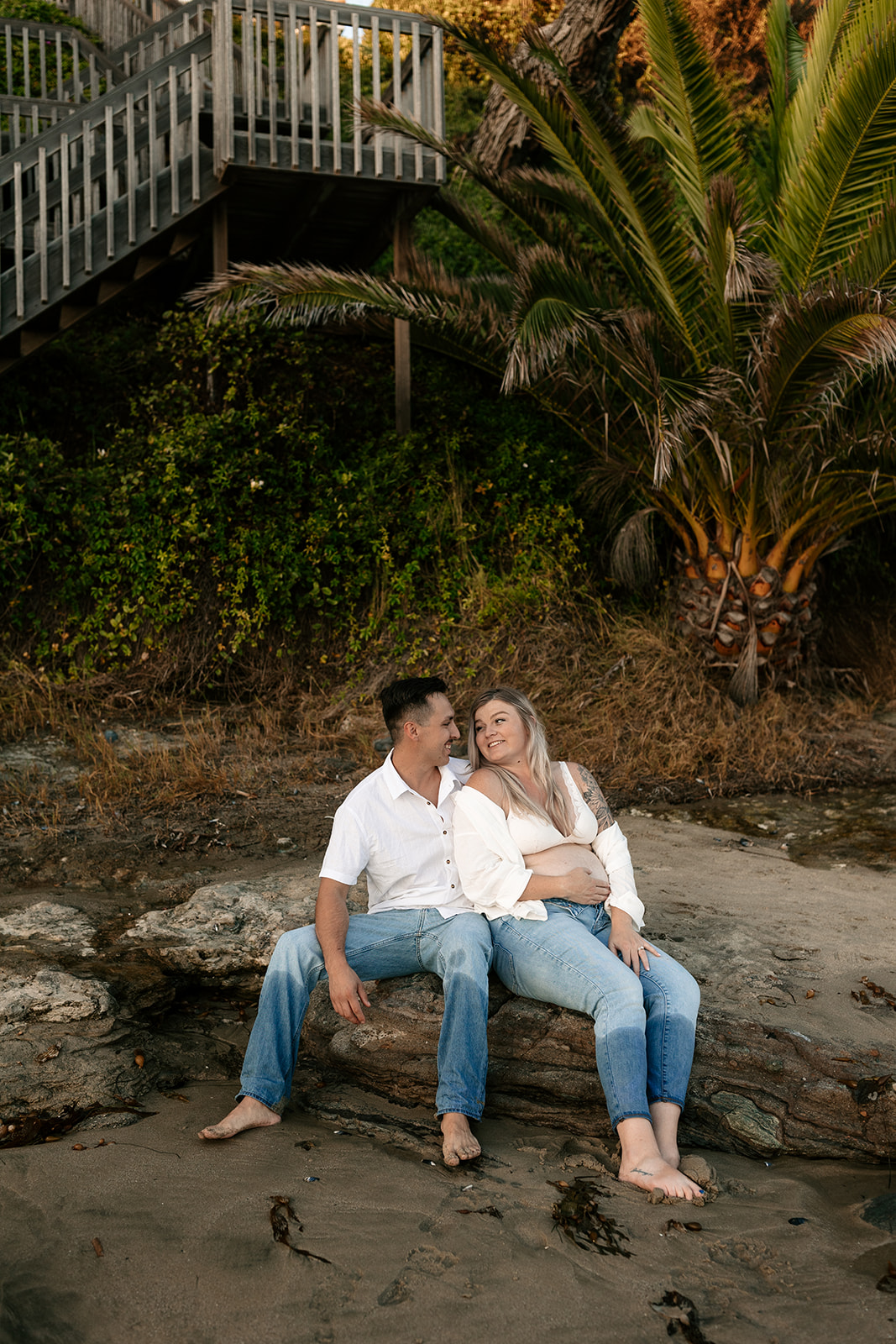 laguna beach socal southern california maternity family pictures pregnancy announcement mother daughter pictures father 