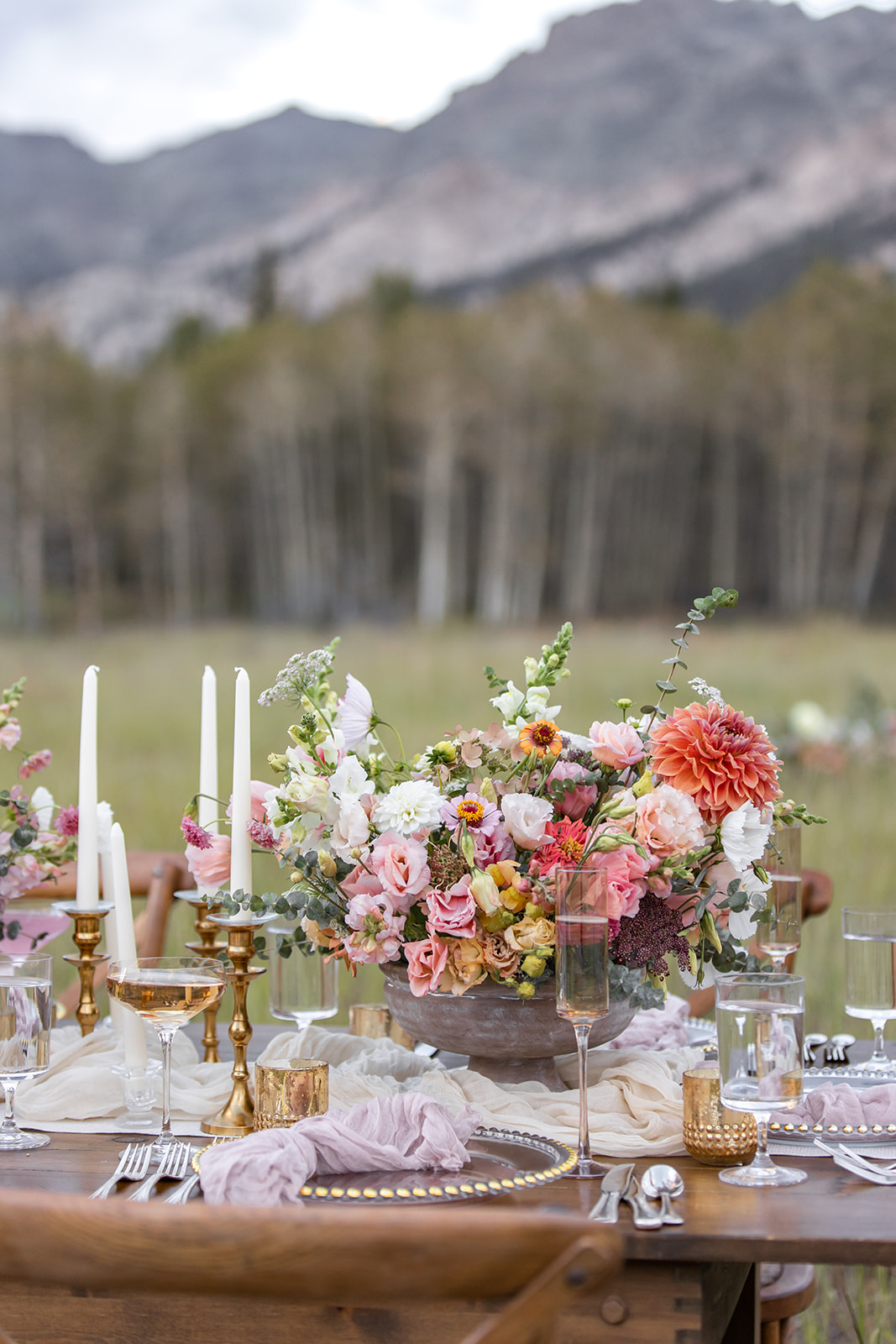 wild flora farm designed the wedding floral designs at this Sun Valley Idaho wedding
