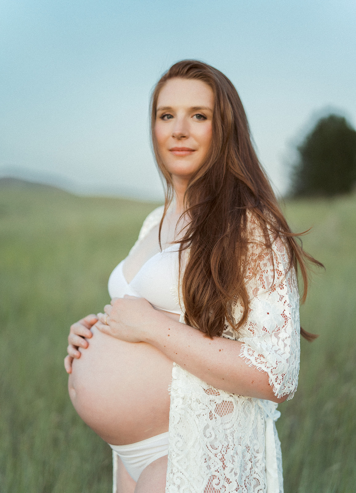 Twin Maternity Session in the Boise Foothills | Maternity photos by Hannah Mann | Idaho photographer