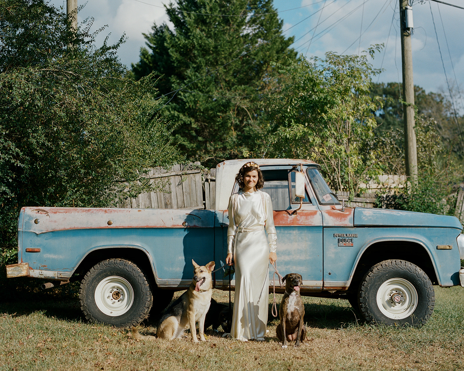 Vintage car bridal portraits