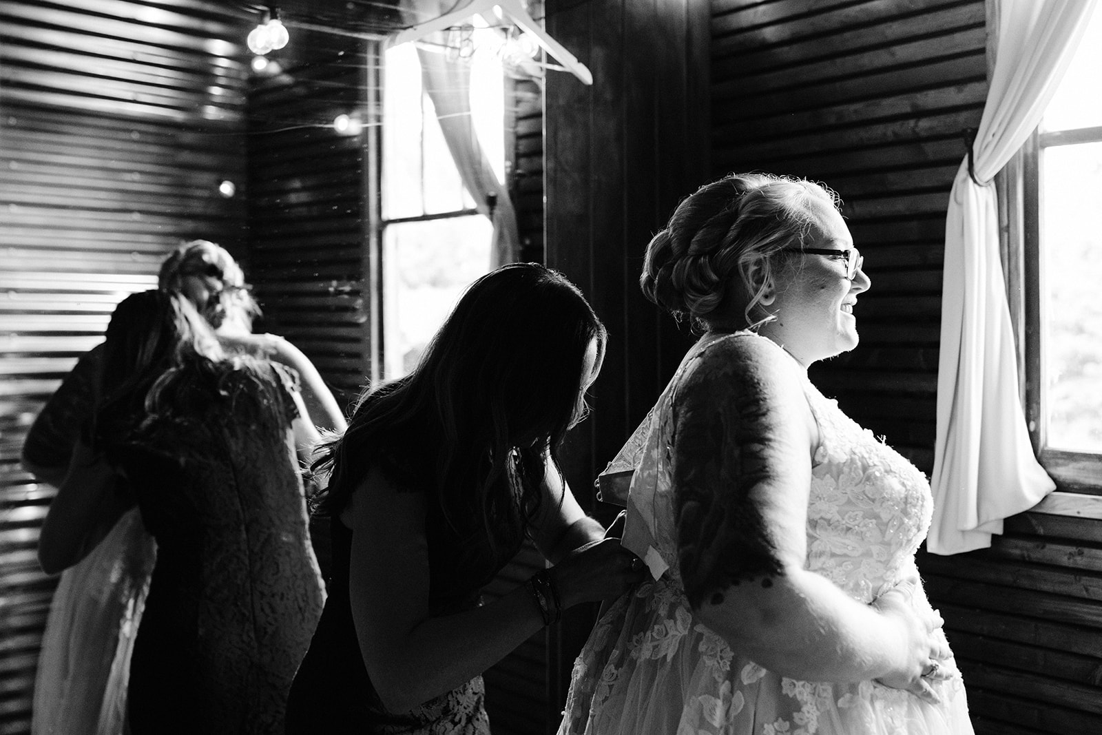 bridal gets ready for her wedding at Black Sheep Shelter
