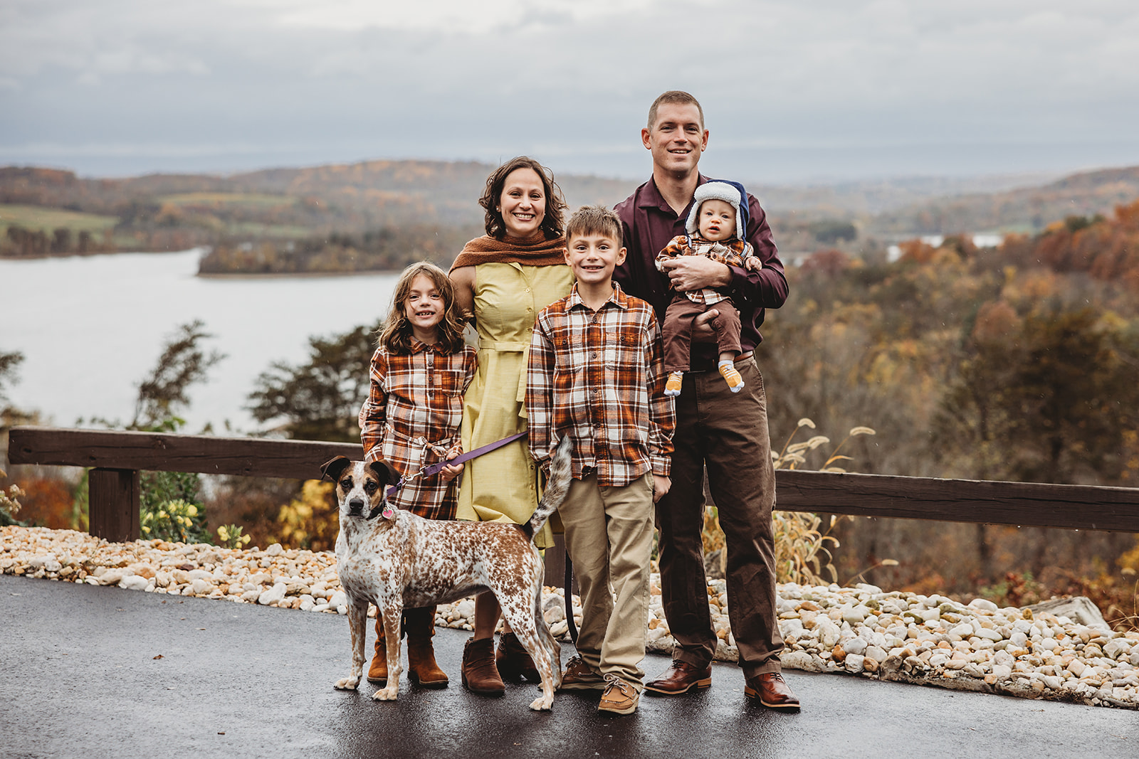 rainy outdoor fall family portrait session photoshoot Blue Marsh Lake Reading Wyomissing Pennsylvania