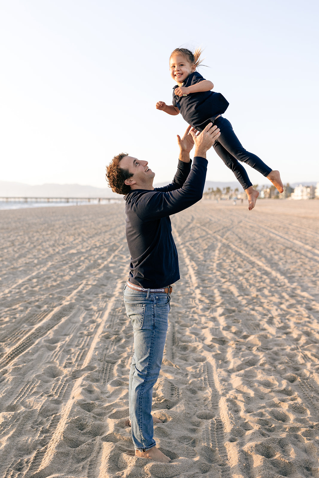 golden hour family maternity marina del rey california beach sunset couples poses couples on the beach photoshoot