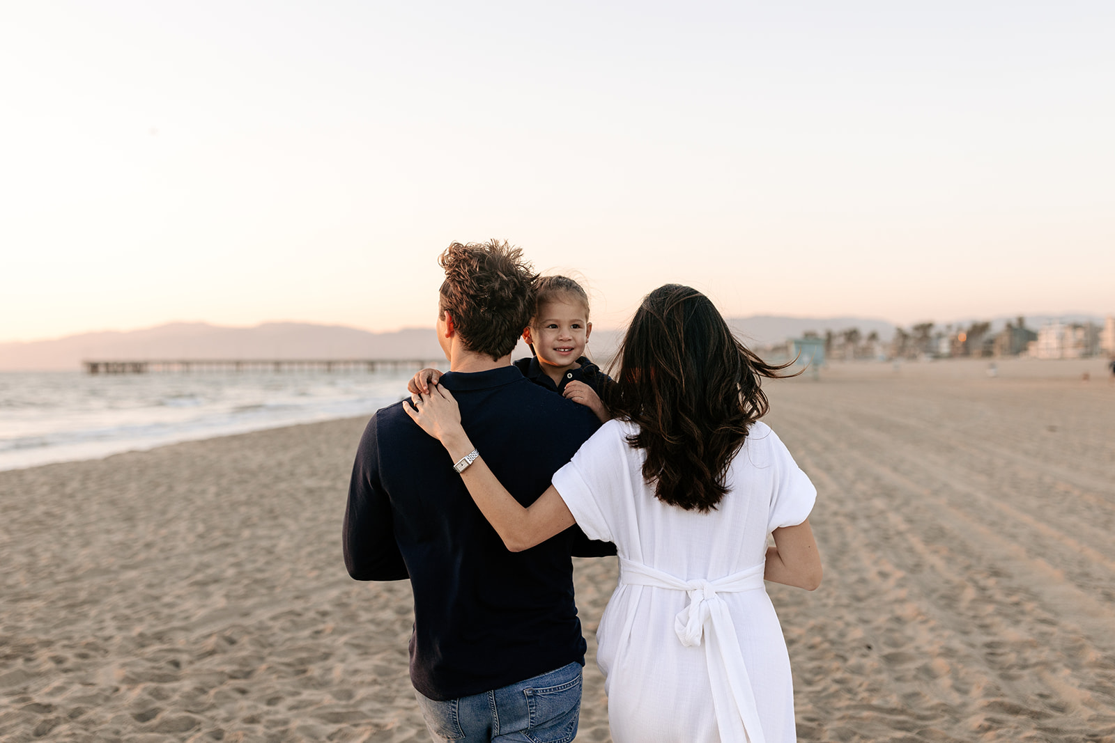 golden hour family maternity marina del rey california beach sunset pregnancy photoshoot pregnancy photographer