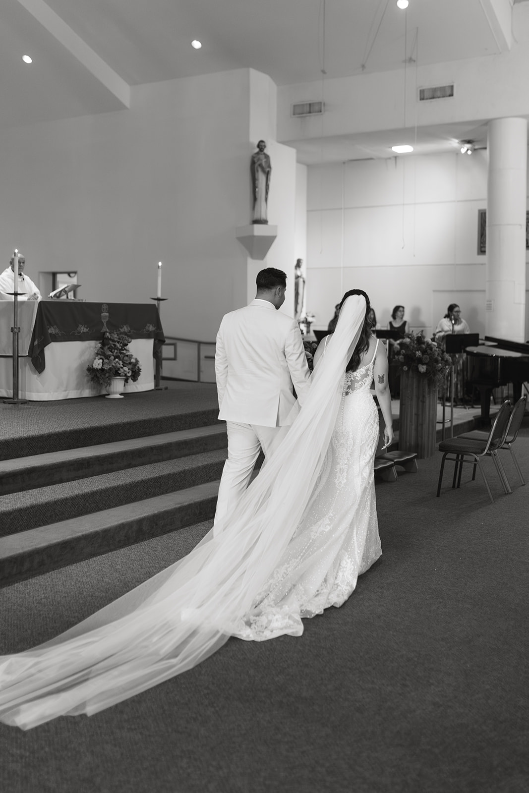 sacramento california backlyard wedding norcal bride and groom church wedding pictures black and white wedding photos