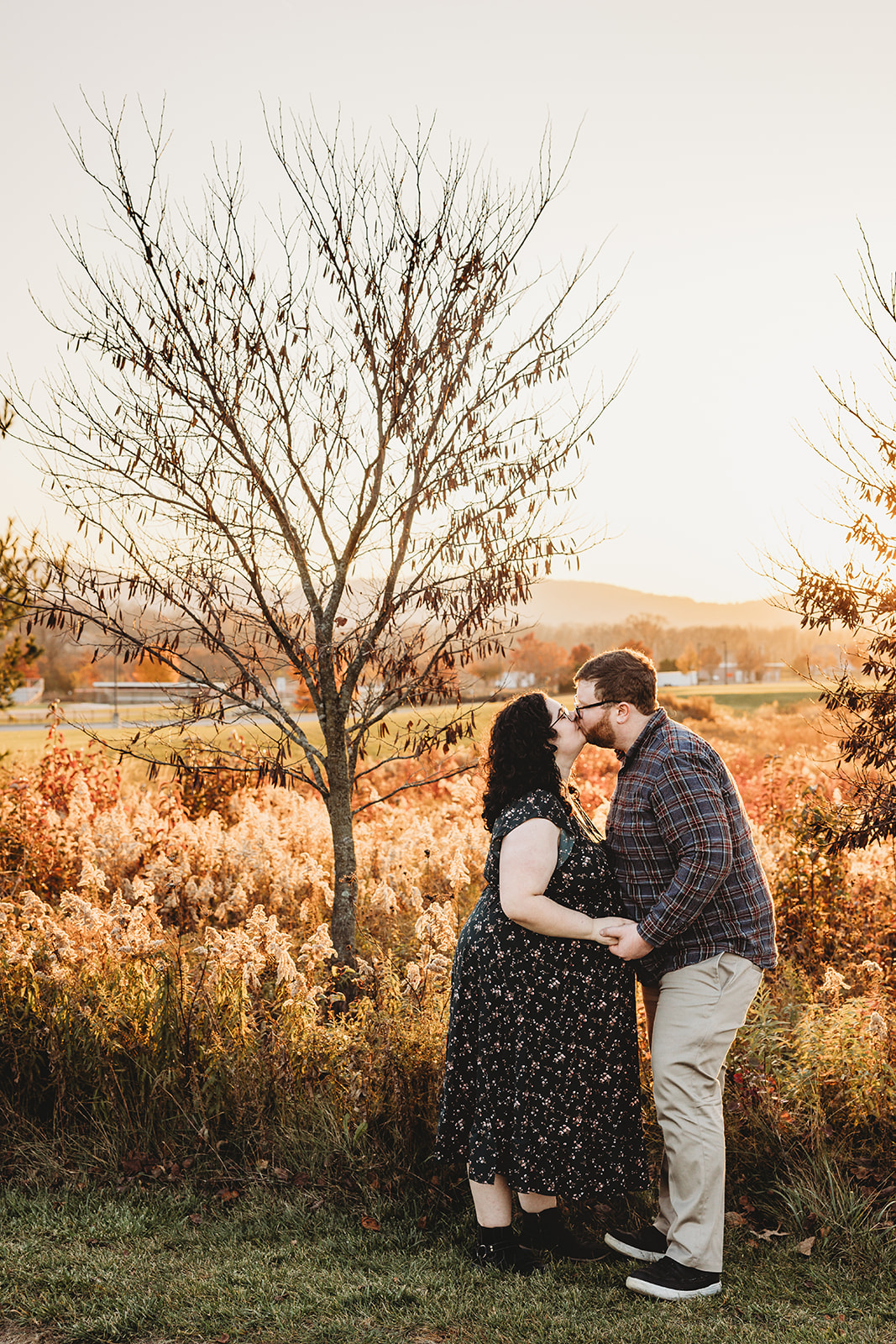 fun sweet fall maternity engagement session Blue Marsh Lake Pennsylvania evening outdoor golden hour