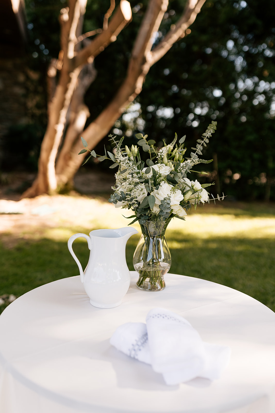 griffith house wedding anaheim california green and white wedding flowers florals white wedding heels outdoor ceremony