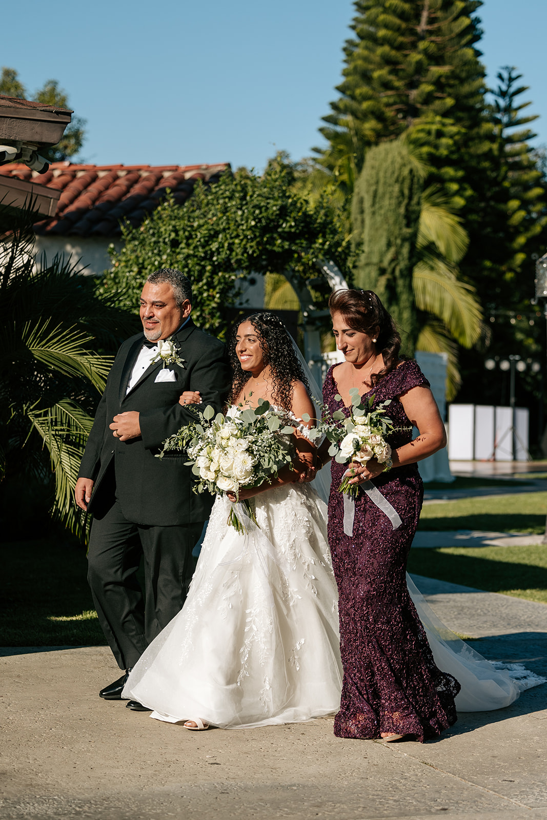 griffith house wedding anaheim california groom walking down the aisle bride walking down the aisle pictures outdoors