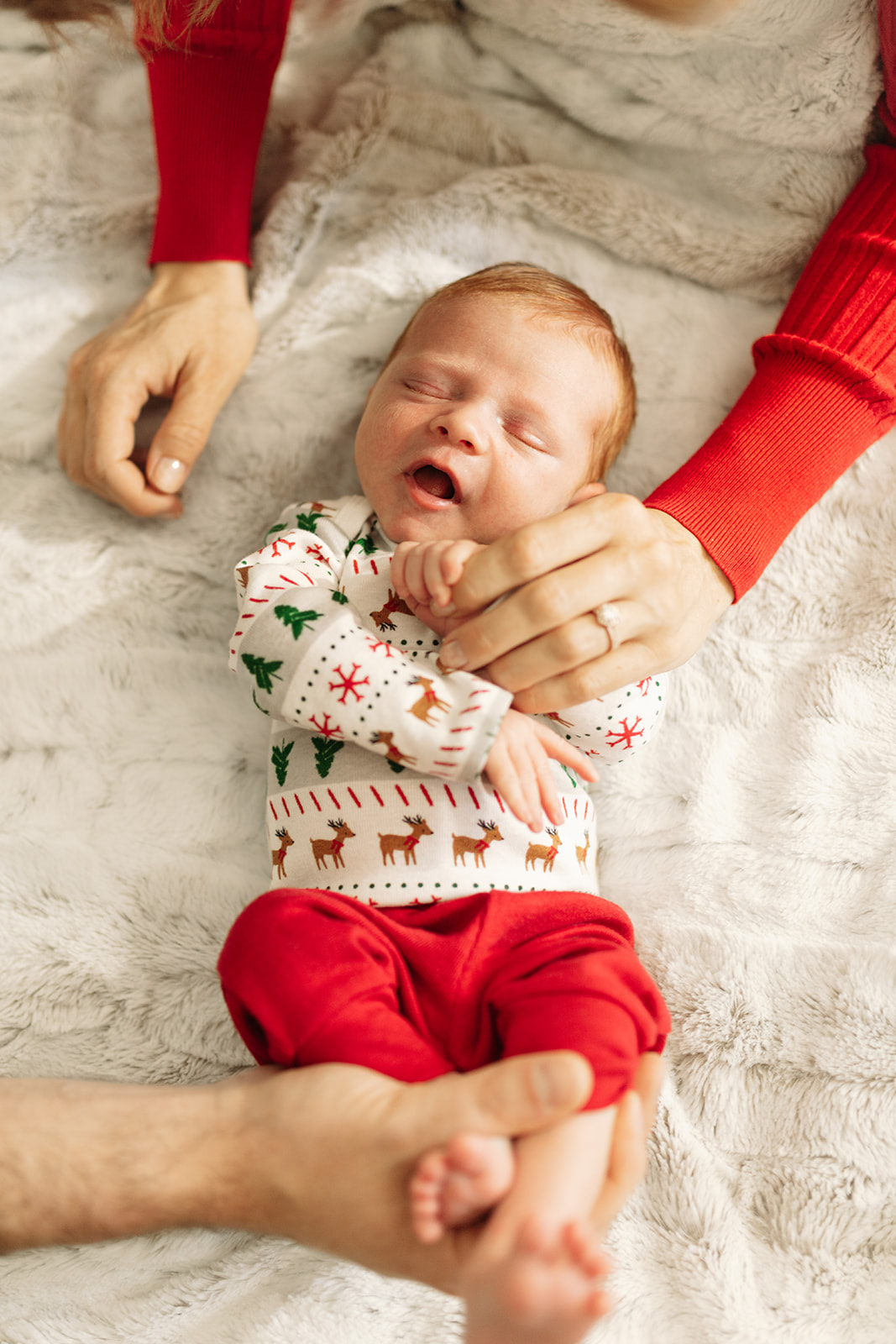 castle pines colorado newborn baby photographer with natural light in home | Christmas outfits