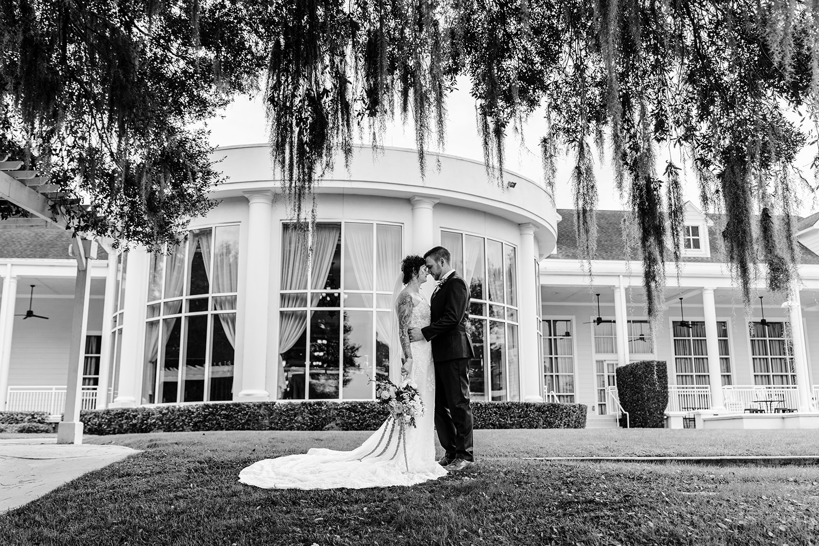 Black and white photo of couple at Lake Mary Events Center
