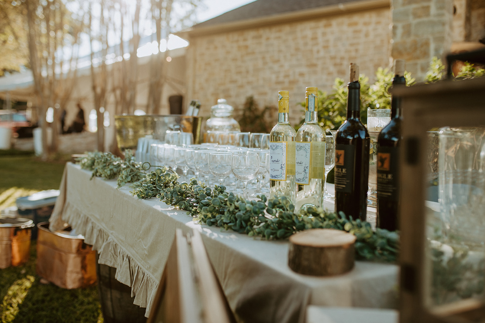 Backyard wedding DIY 
