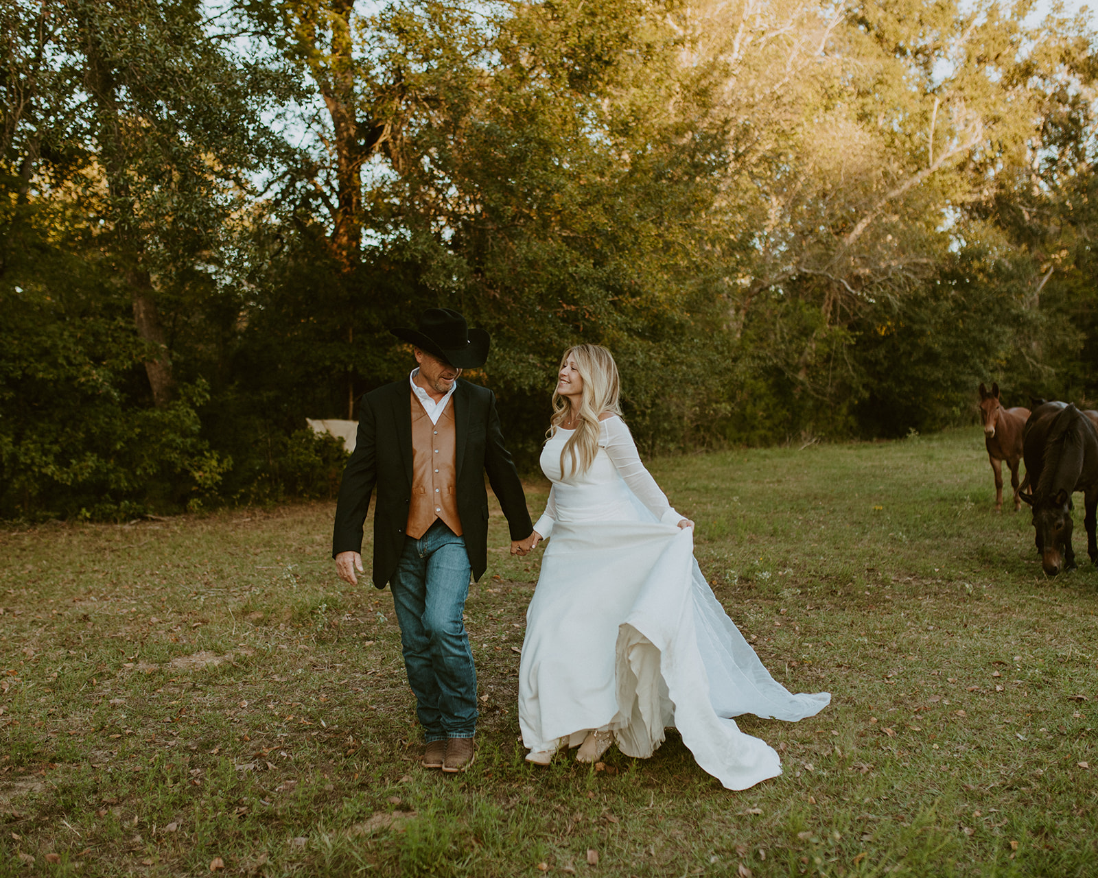 Texas Backyard Wedding Photographer