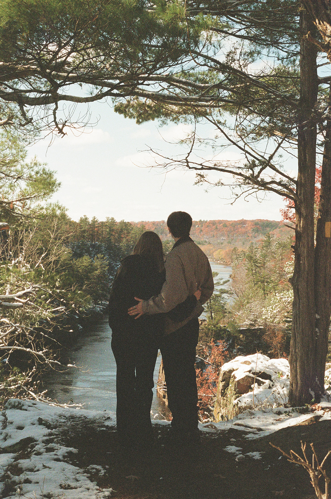 Minnesota Wisconsin Taylors Falls snowy fall autumn couples engagement inspiration 35mm film
