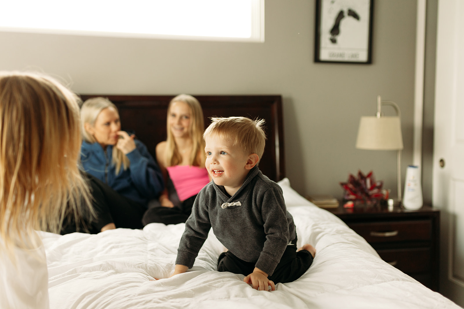 A day in the life, documentary family photography at home during winter