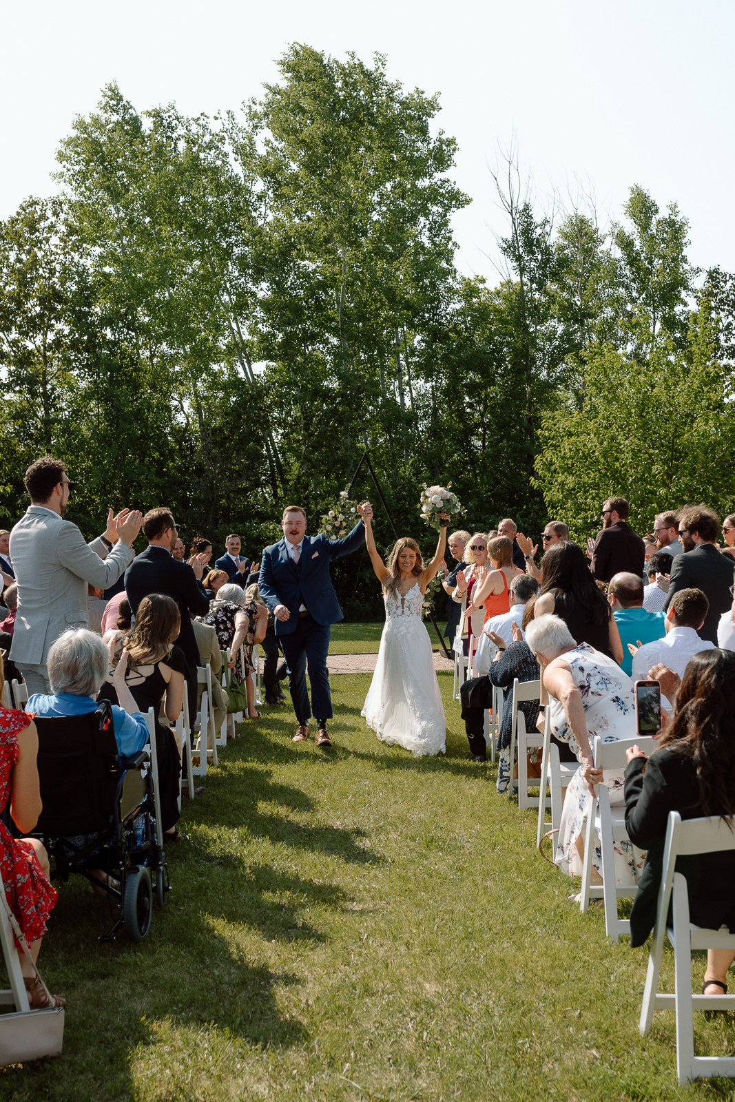 A couple who was married at Rivers Edge Resort in Manitoba.