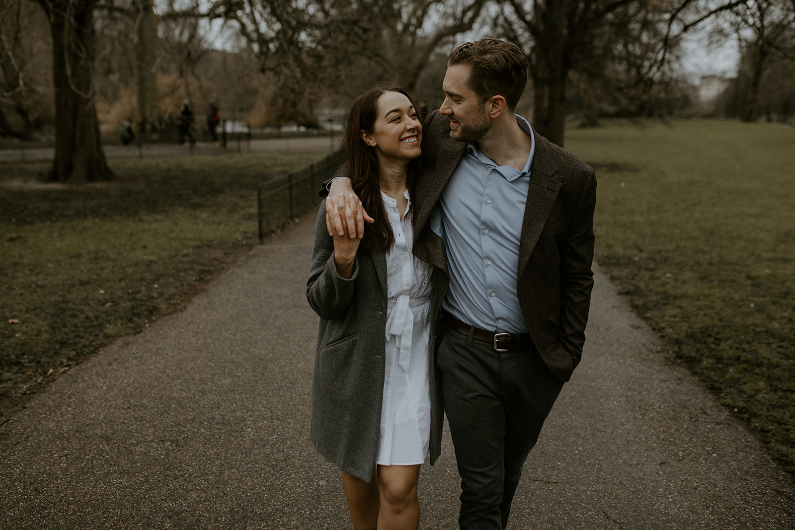 Engagement Photos in downtown London England