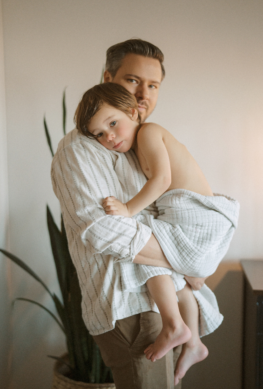 Meridian Idaho in-home family session in winter