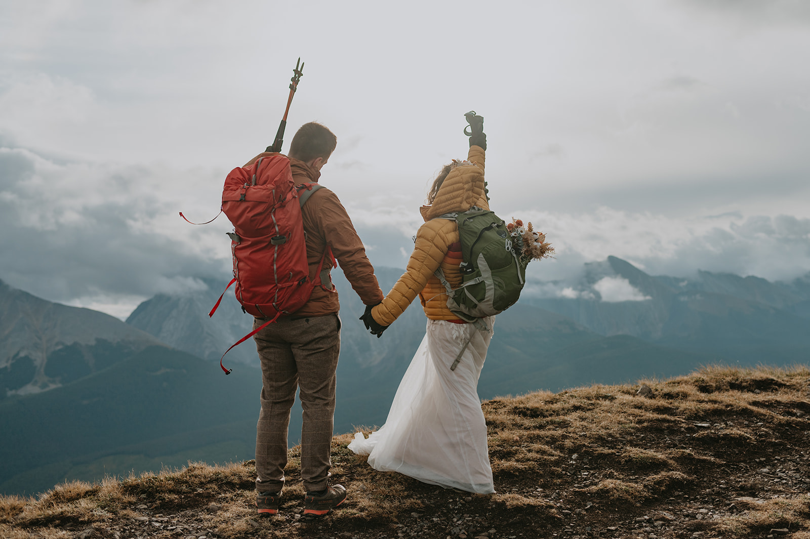 A couple adventures on their Kananaskis hiking elopement